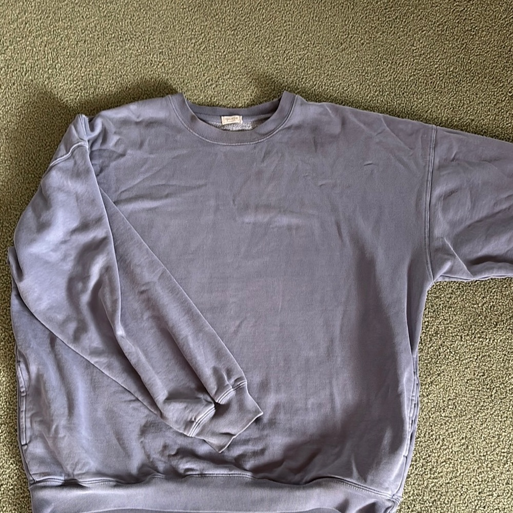 Casual Gray Sweatshirt
